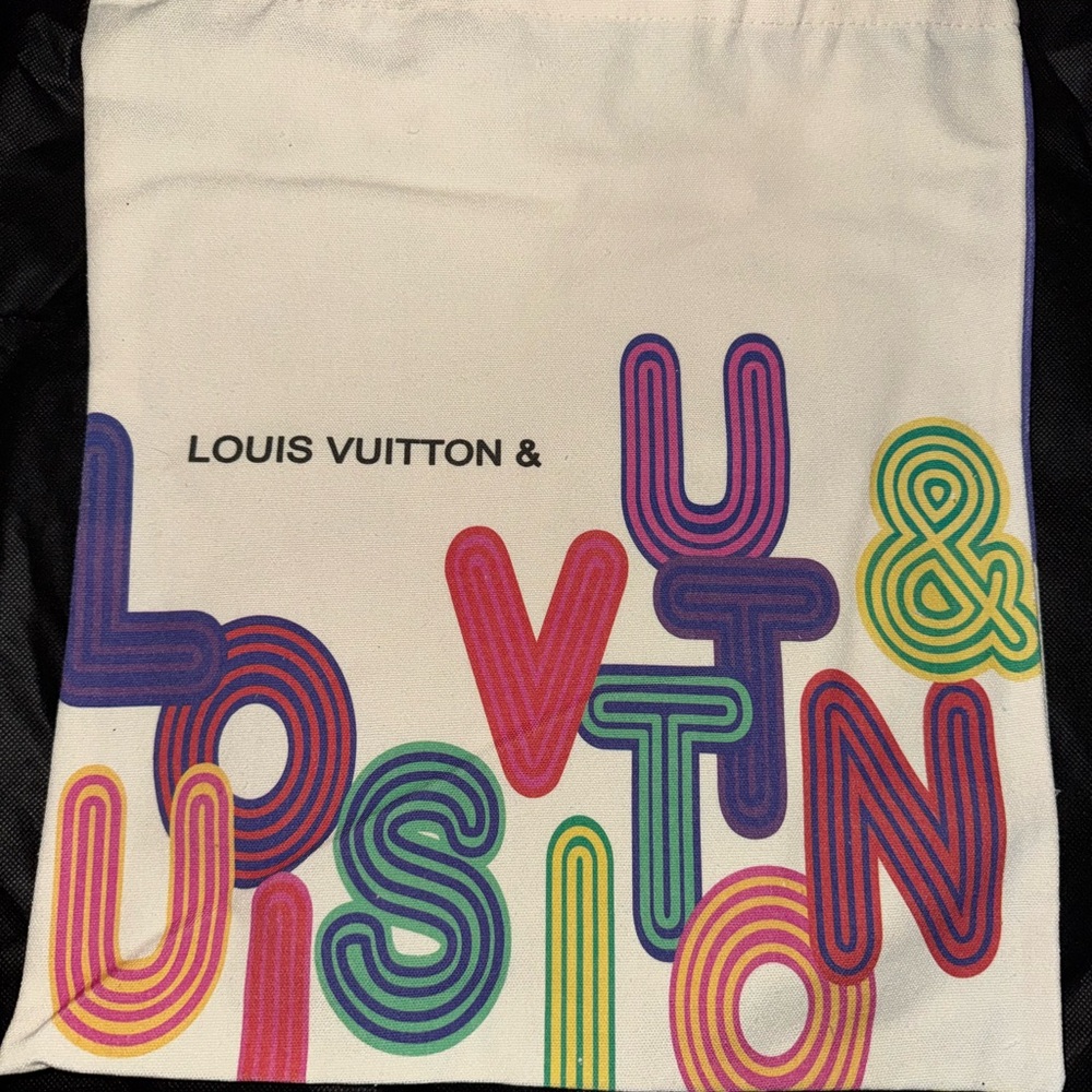 Louis Vuitton & Shenzhen Exhibition City Guide limited edition canvas tote - Picture 3 of 7